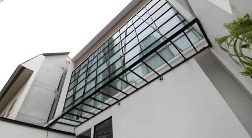 Casa Living Setiabudi Джакарта Екстер'єр фото
